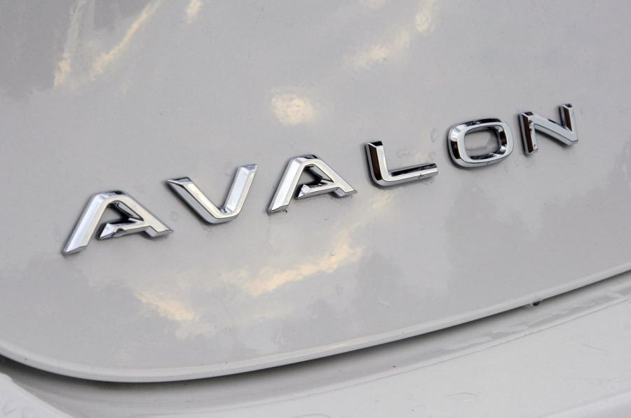  Toyota Avalon Hybrid 2013 года  (фото 5 из 42)